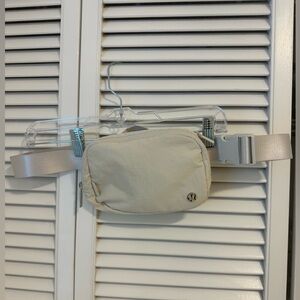 Lululemon Everywhere Belt Bag 1L